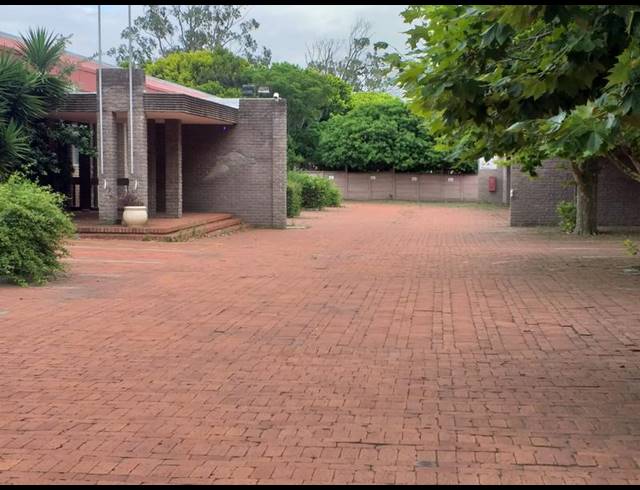 BUSINESS PROPERTY TO RENT IN WALMER